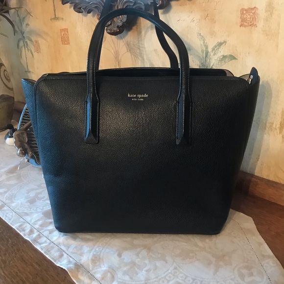 KATE SPADE NWOT SAFFIANO LEATHER LEATHER LINED BAG - Picture 16 of 17